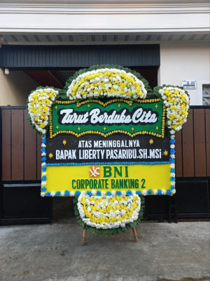 Papan Bunga Duka di Kahuripan