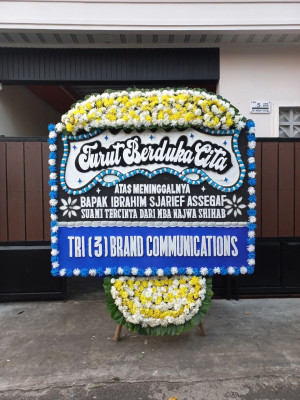 Papan Bunga Duka di Kahuripan